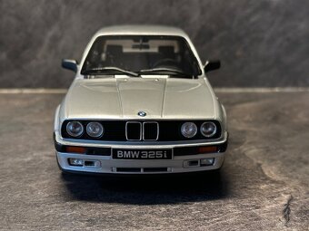 BMW E30 sedan 325i Silver - 1:18 limit 999ks - 6