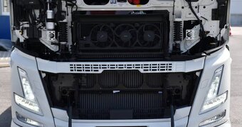 Volvo Tahač návěsu FH 500 Aero - 6