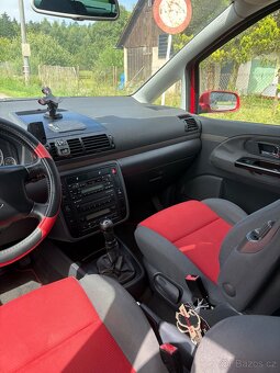 Volkswagen Sharan 7 míst 1.9 TDI 96kw rv-2003 STK 7/2026 - 6