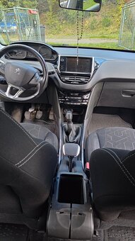 Peugeot 2008, r. v. 2017 – 1. majitel, najeto 85 542 km - 6