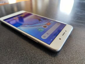 Huawei Y7 Dual SIM 5,5" TRT-LX1 stříbrná a bílá. - 6