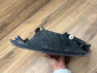 Superb 3 leva přední mlhovka predface - 6