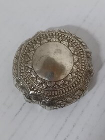 Starožitné stříbrné dózy na betel. - 6