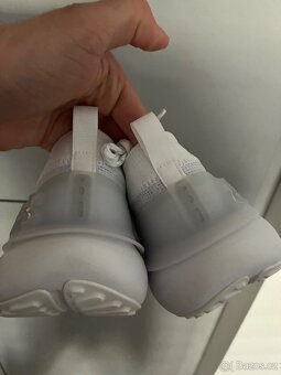 Under Armour Hovr Phantom 3 SE boty - 6