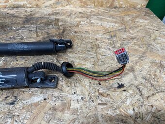 ELEKTRICKÉ VZPĚRY KUFRU FORD KUGA MK2 CV44-S402A55-AA - 6