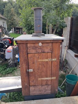 Prodám dřevěnou udírnu - 6