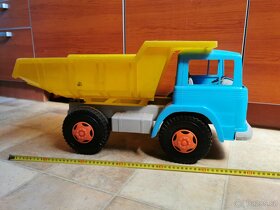 Mercedes Benz sklápěčka z roku 1975 - 6