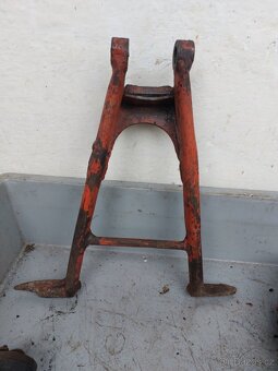 Pulbuben zelezny stojan, krasny kastlik - 6