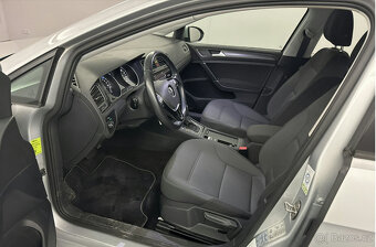 E-GOLF 29 900km / 2020 , 35,8kWh, výhřevy, navigace, LED, - 6