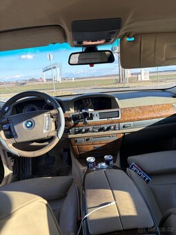 BMW 745i - 6