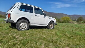 Lada Niva 1.7 s pohonem 4x4 z roku 2012 - 6