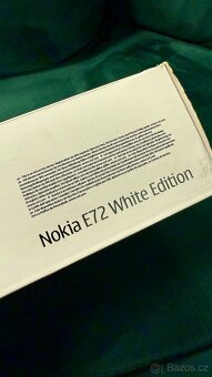 Nokia E72 White edition kompletní balení - 6