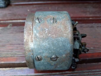 Dynamo na moto Jawa Pérák - 6