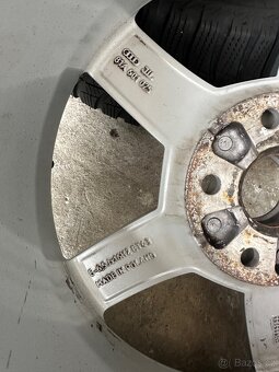 Použita zimní sada Audi 5x112 - R16 - 215/60/16 - 6