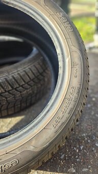 215/50R17 - 6