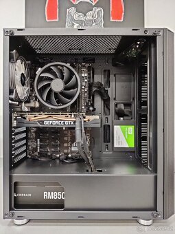 i5 9400, RX 6600 XT, 16GB DDR4 2400MHz, 250GB SSD + 4TB HDD. - 6