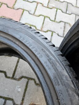 Zimní Dunlop 235/45/19 - 6