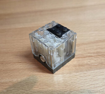 Lego staré elektrické 9V a Technic dílky - 6