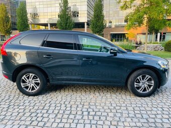 Volvo XC60 2.4D5 4x4 MANUÁL FACELIFT KŮŽE NAVI SENZORY - 6