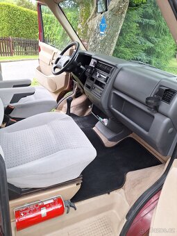 Volkswagen T4 Caravelle 2.5 TDI 111 kw - 6