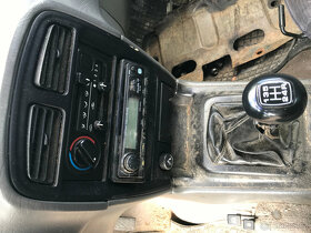 Kia Sportage 2,0i 70kW 2004 Automat - díly - 6