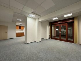 Obchodní prostory v centru Jablonce nad Nisou - pasáž CORSO - 6