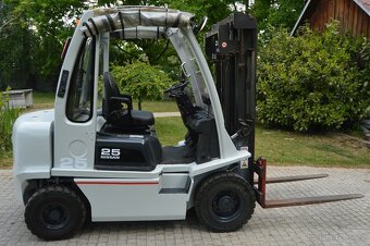 Vysokozdvižný vozík Nissan 25 2018 2,5t Unicarriers Diesel D - 6