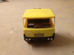 Traktorbagr a 2x Tatra na písek - 6