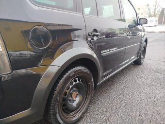 VW Touran CROSS - 6