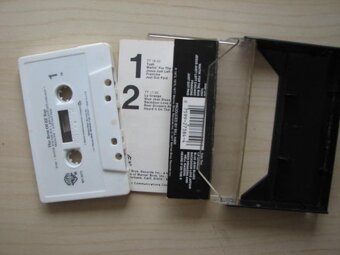 CULT The,VEGA Suzanne,ZZ TOP-MC originál - 6