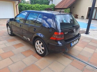 Volkswagen Golf IV 1.6 - 6