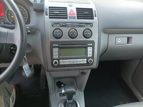 Volkswagen Touran - 6