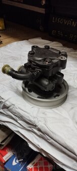Servočerpadlo VW T5 a T6 s novou řemenicí - 6