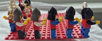 LEGO 6090 Royal Knight's Castle - 6