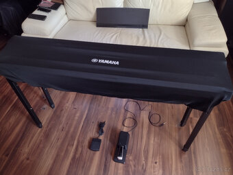 piano Yamaha P125B - 6