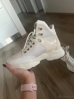 Kotníkové boty od značky Hogl - 6