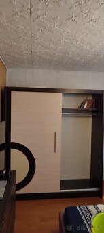 Šatní skříň posuvné dveře - 6