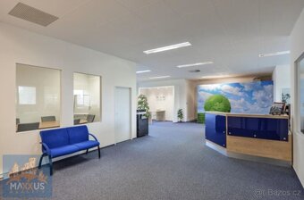 Pronájem kanceláře (294 m2) s variabilní dispozicí, Praha - - 6