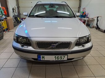 Volvo V70 2.4 LPG SUMMUM - 6