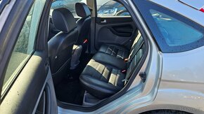 Ford Focus 2,0i Ghia - 6