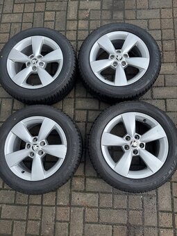 ORIGINÁL Alu Škoda CARME R15, 5x100 - ZÁNOVNÍ ZIMNÍ PNEU - 6