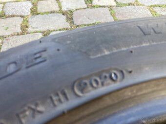 2ks zimních pneumatik HANKOOK  205/55R17 95V 6,5mm - 6