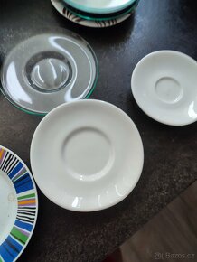 Podšálky, šálky, dózy na cukr - 6