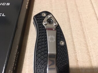 Kapesní nůž Spyderco Tenacious Lightweight C122PBK - 6