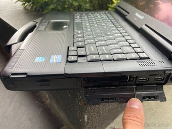 odolný, vojenský notebook PANASONIC CF-53 - 17h baterie - 6