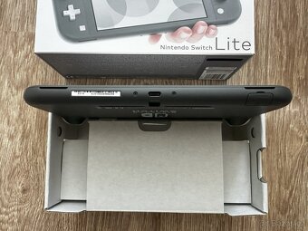 Nintendo Switch Lite + SD karta - 6