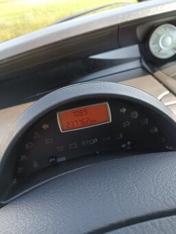 Peugeot 807 - 6