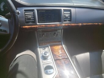 Jaguar XF 3.0i V6 - 6