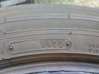 Falken 215/60R17C ZIMNÍ - 6