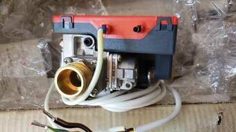 Plynový ventil / armatura / elektronika Honeywell / VK4100A - 6